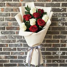 Букет цветов из:  Розы в Цветочный