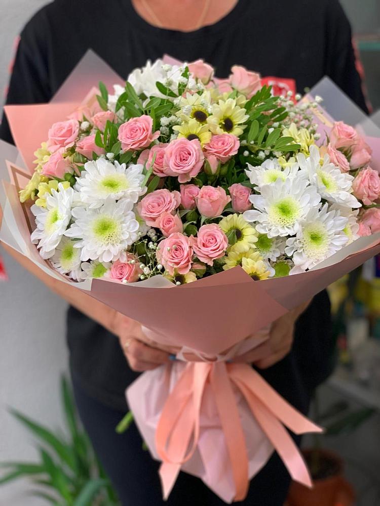 Букет цветов из: Розы и Хризантемы в Цветочный