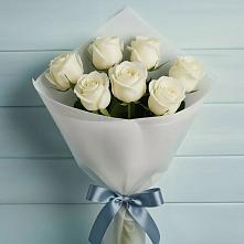 Букет 7 Белых роз Эдлесс Лав в Цветочный