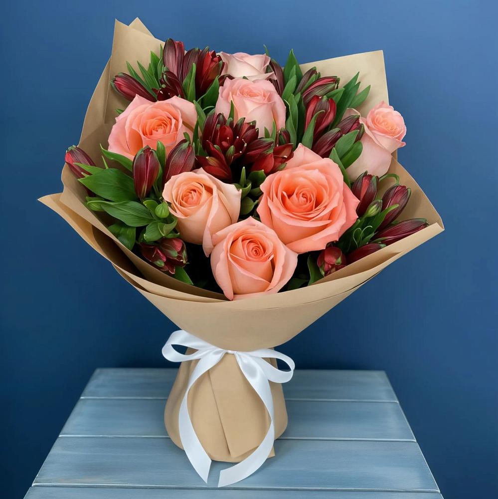 Букет цветов из: Розы и Альстромерии в Цветочный