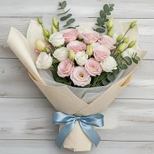 Букет цветов из:  Лизиантусы в Цветочный