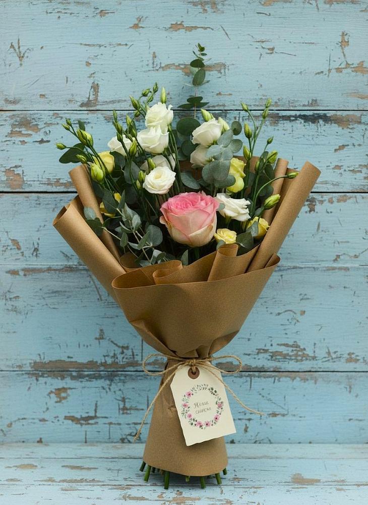 Букет цветов из: Розы и Лизиантусы в Цветочный