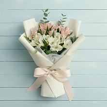 Букет цветов из:  Альстромерии в Цветочный