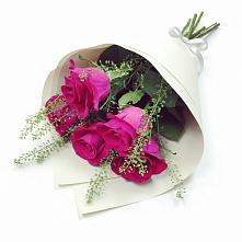Букет цветов из:  Розы в Цветочный