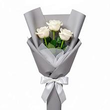 Букет 3 белые розы в Цветочный