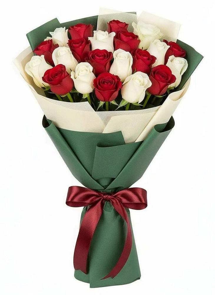 Букет Микс из красных и белых роз в Цветочный