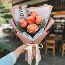 Букет цветов из:  Розы в Цветочный