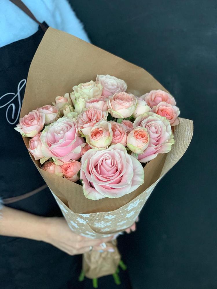 Букет цветов из: Хризантемы и Розы в Цветочный