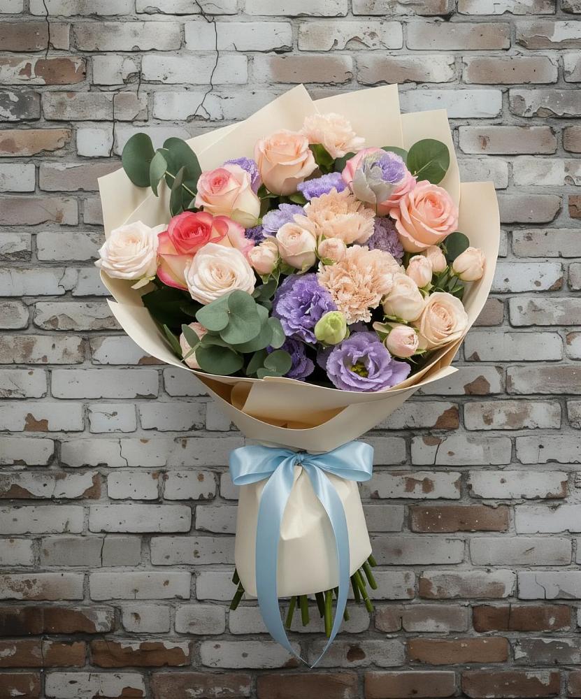 Букет цветов из: Розы, Лизиантусы и Гвоздики в Цветочный