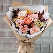 Букет цветов из:  Гвоздики, Хризантемы и Розы в Цветочный