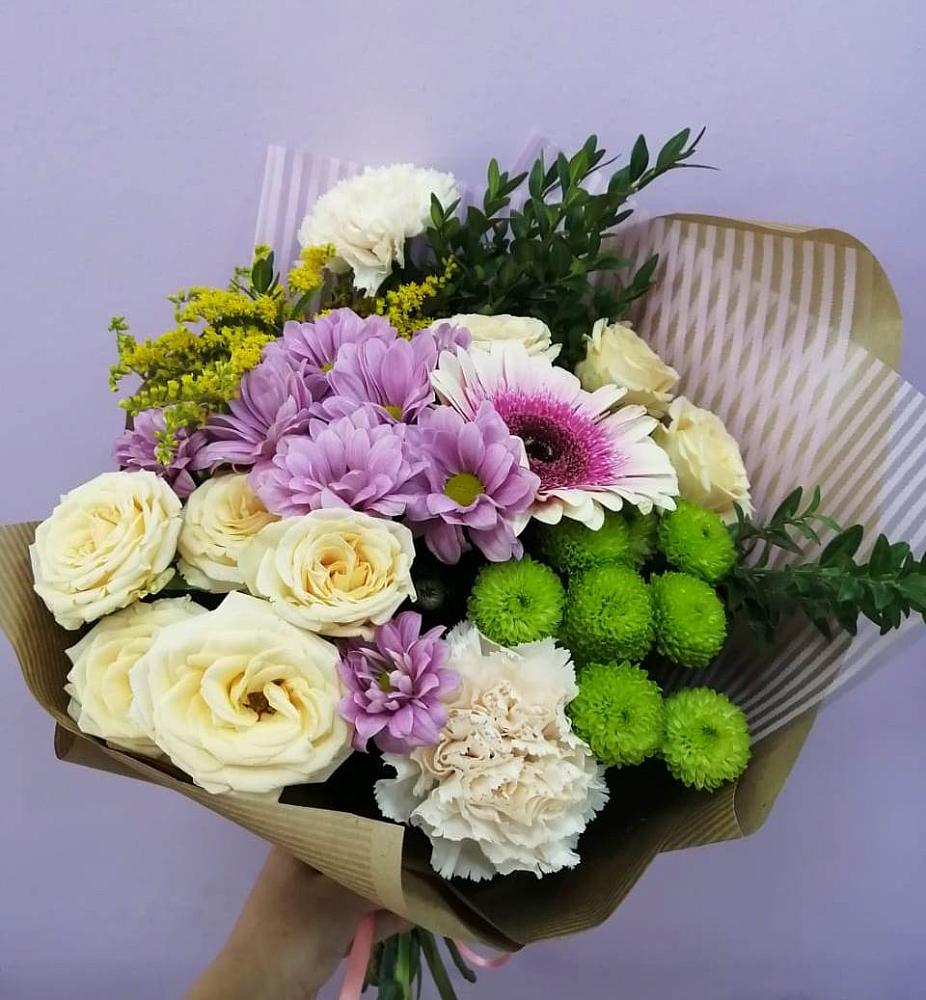 Букет цветов из: Хризантемы, Розы, Гвоздики и Герберы в Цветочный