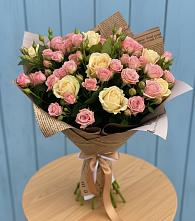 Букет цветов из:  Розы в Цветочный