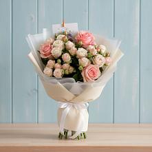 Букет цветов из:  Розы в Цветочный