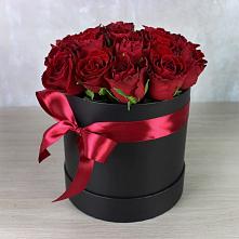 Цветочная композиция из Розы в шляпной коробке в Цветочный