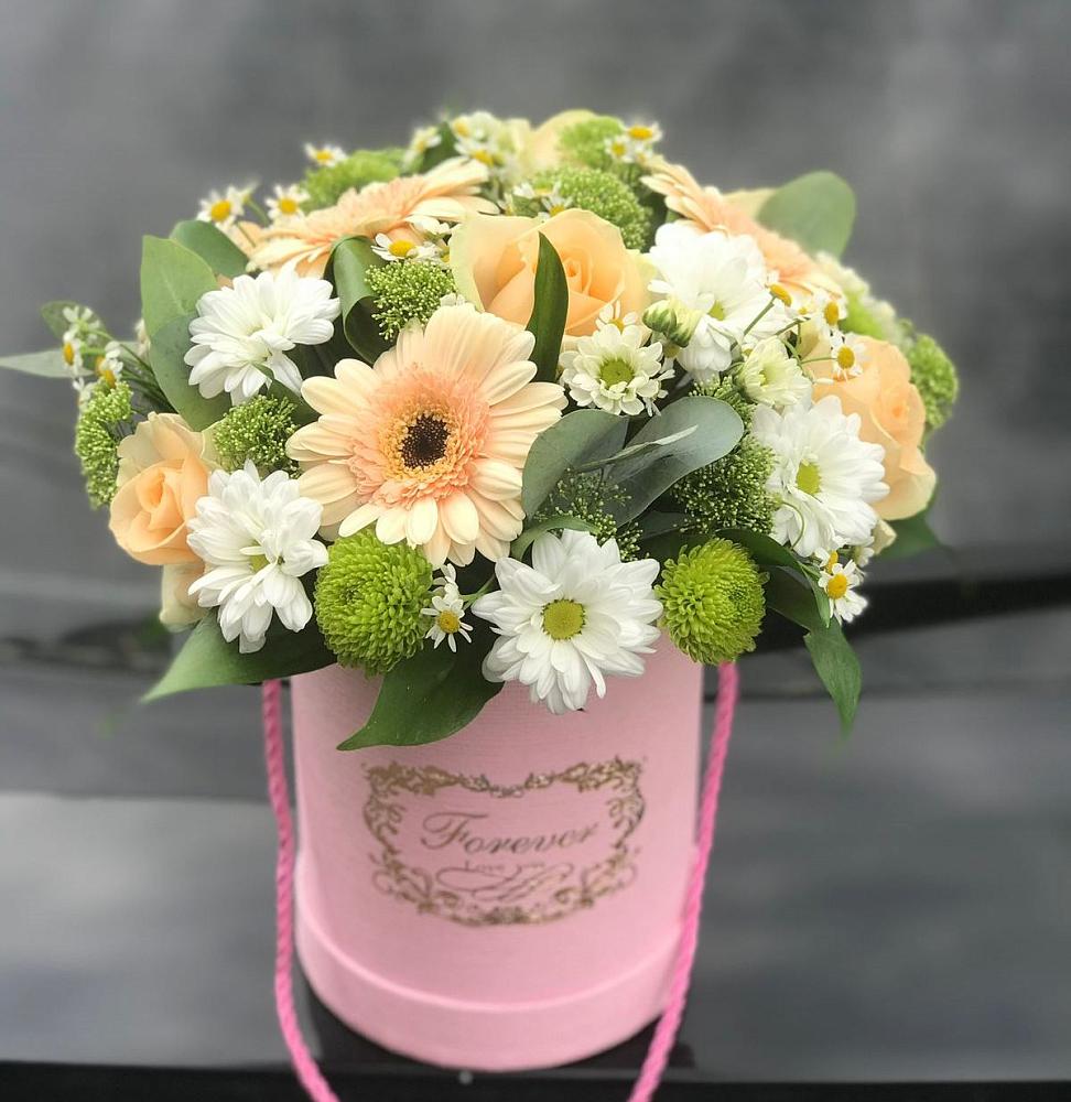 Цветочная композиция из Розы, Герберы и Хризантемы в шляпной коробке в Цветочный