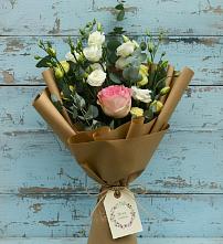 Букет цветов из:  Розы и Лизиантусы #REPLACE_PRED# Цветочный