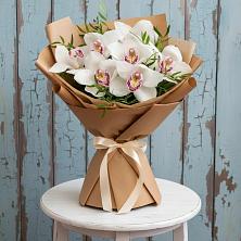 Букет цветов из:  Орхидеи и Розы в Цветочный